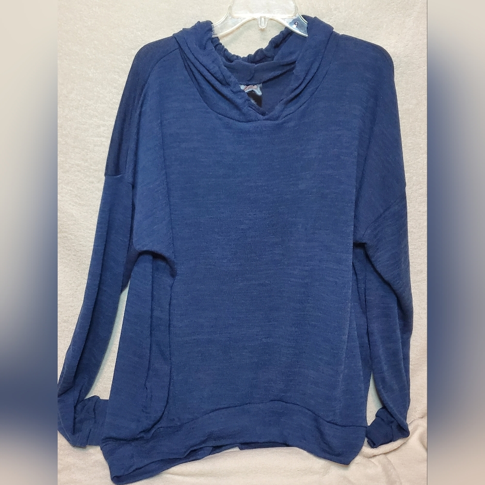 Navy blue EARTHBOUND Trading Co. Lightweight Hooded Pullover with pockets XL